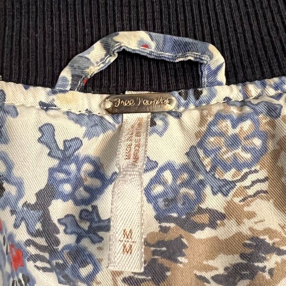 Free People Women's Bomber Jacket Zip Front Size Medium Paisley Daytrip - Picture 4 of 9